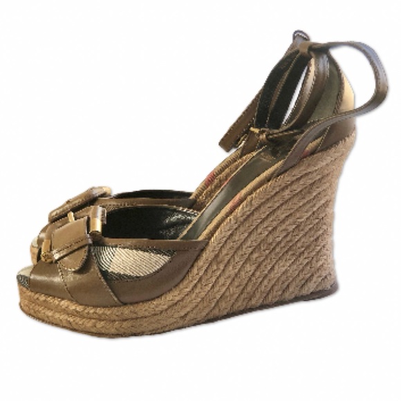 Burberry Brass Buckle Espadrilles | 10.5 - Picture 5 of 16